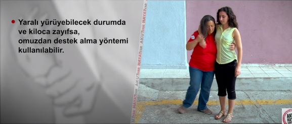 İlk Yardımcının Omzundan Destek Alma Tekniği